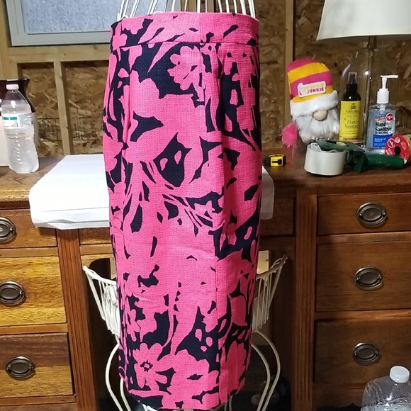 J. Crew Pink and Black Floral Skirt - Picture 2 of 7